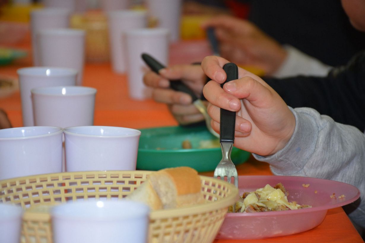 El gobierno de Santa Fe anunció aumento en raciones de comedores escolares y copa de leche